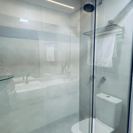 Apartamento Moderno E Equipado, A Poucos Passos Da Beira Mar